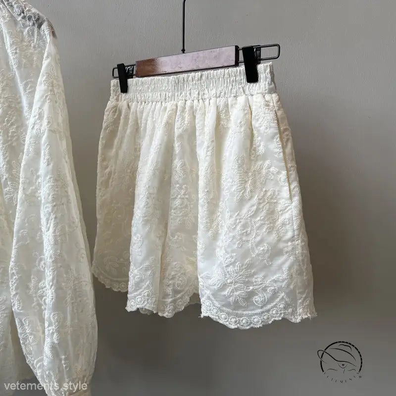 ELEGANT EMBROIDERY TOP SHORTS SET-VETEMENTS 