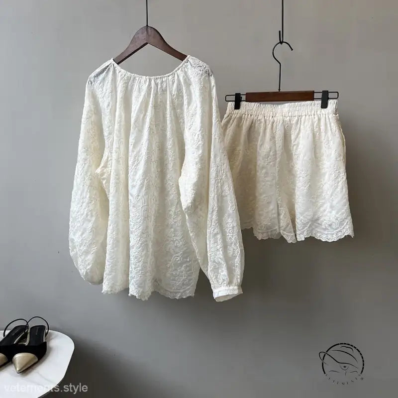 ELEGANT EMBROIDERY TOP SHORTS SET-VETEMENTS 