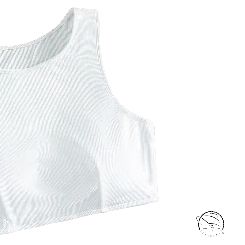 White cropped tank top in elegant three piece sexy bikini for summer