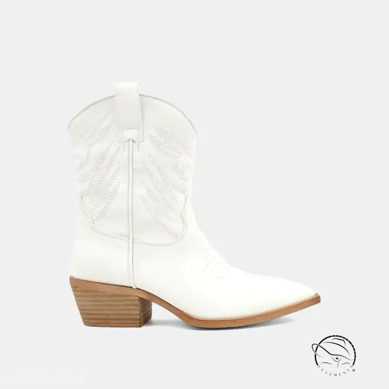 CLASSIC WHITE COWBOY BOOTS-VETEMENTS 