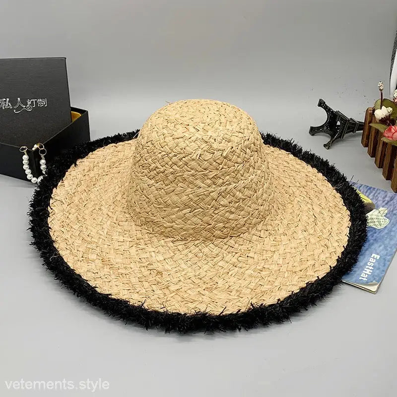 BROAD BRIMMED HAT-VETEMENTS 