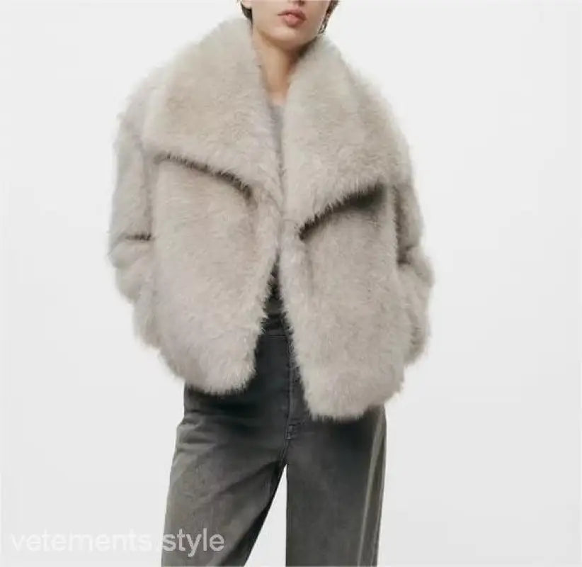Fuzzy light-colored urban fur jacket, perfect as a loose padded jacket for autumn