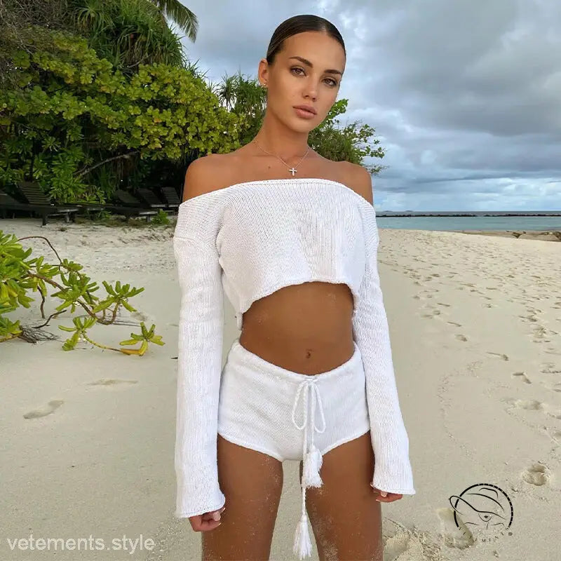 White off-shoulder striped shorts set with knitted sexy shorts