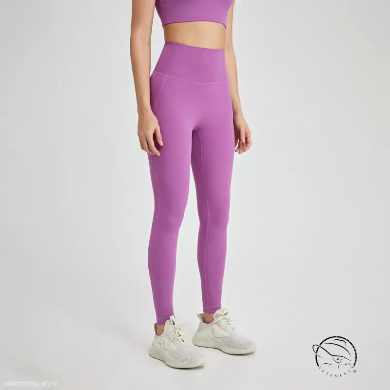 Wild berry high-rise lavender leggings with seamless nylon fabric