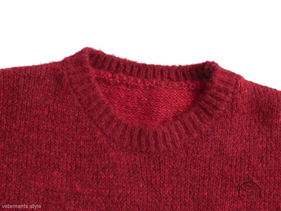 Cozy deep red Tree Atmosphere round neck pullover in loose jersey style